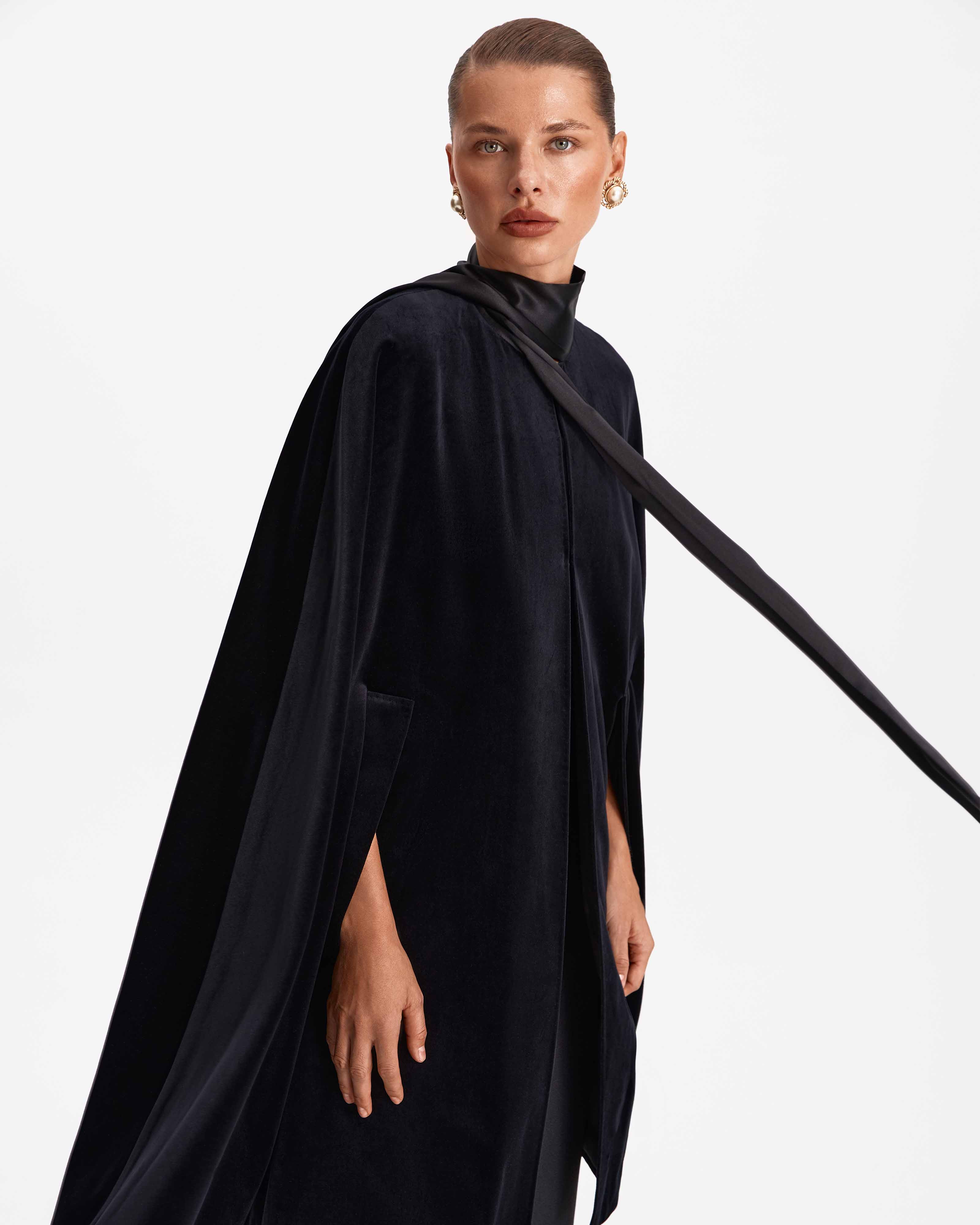 Contessa Cape
