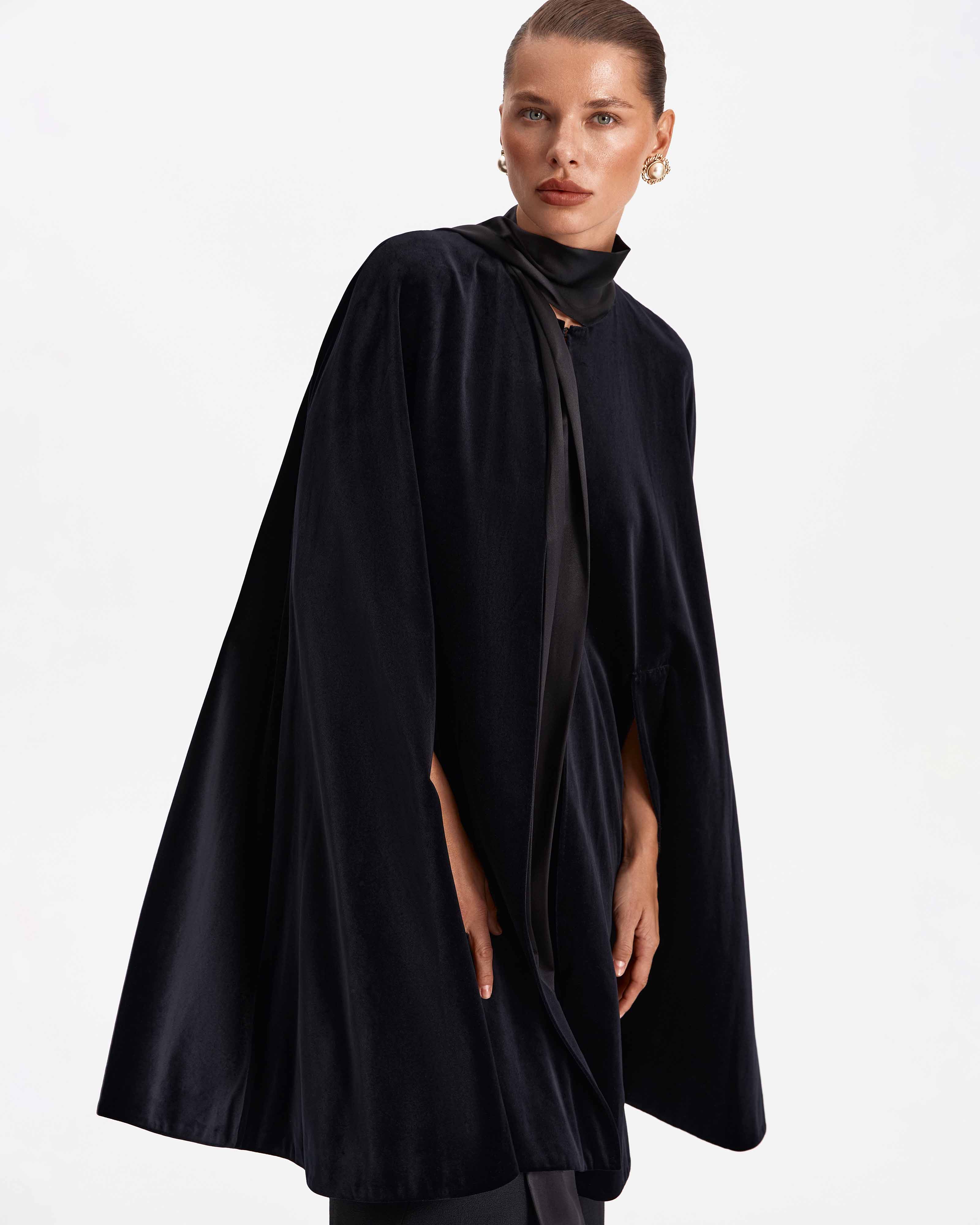 Contessa Cape